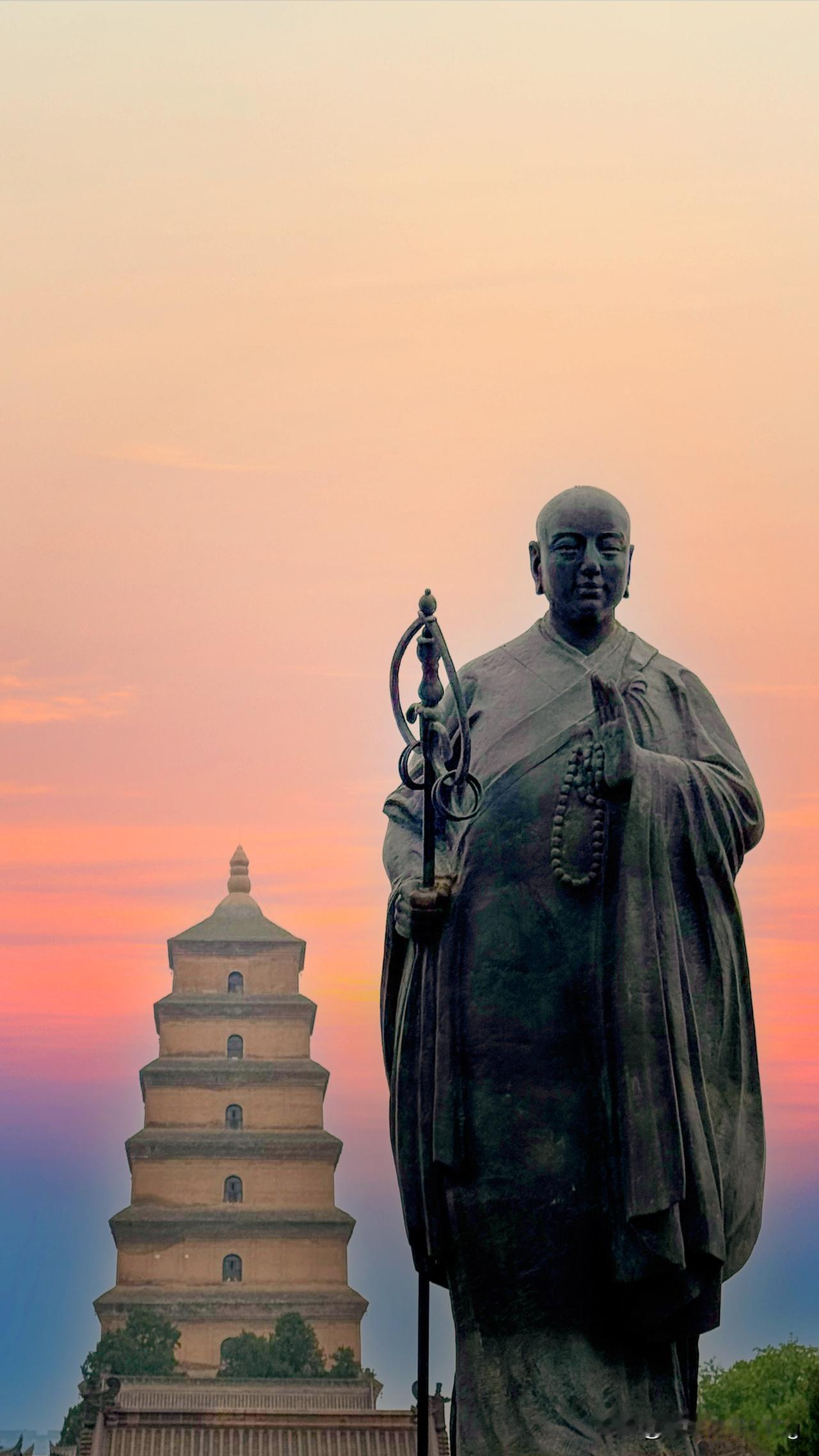 不同角度拍摄西安大雁塔，都非常的美，今天一大早就来到了大雁塔广场，看到一位摄影老