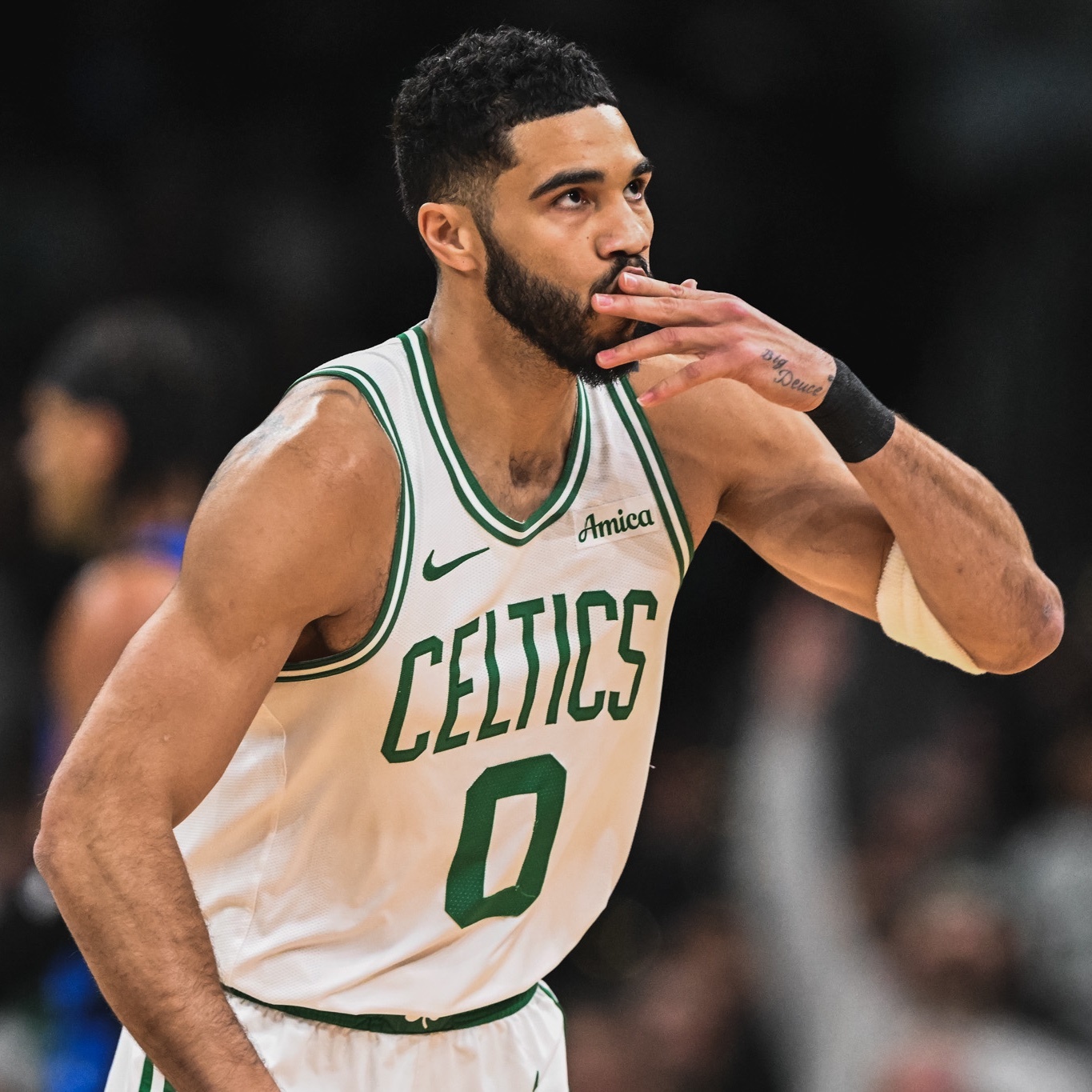 凯尔特人国度  121-94 ! Celtics Win ! 波士顿凯尔特人队主