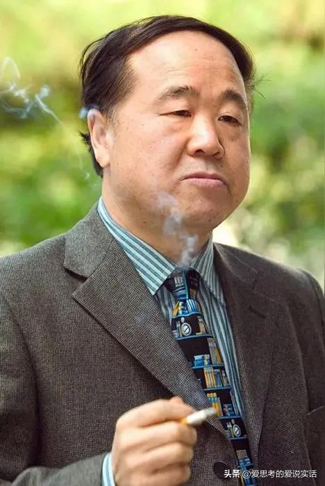 莫言赴俄参加文学交流本是正常对外文化往来，纯属个人自由，不必大惊小怪。可不少此前