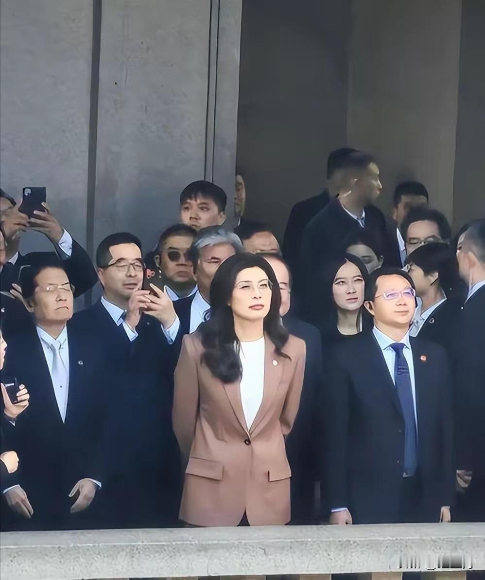 郑丽文访美的急切，反映出其作为政治人物尚不成熟

       别看她一趟大陆行