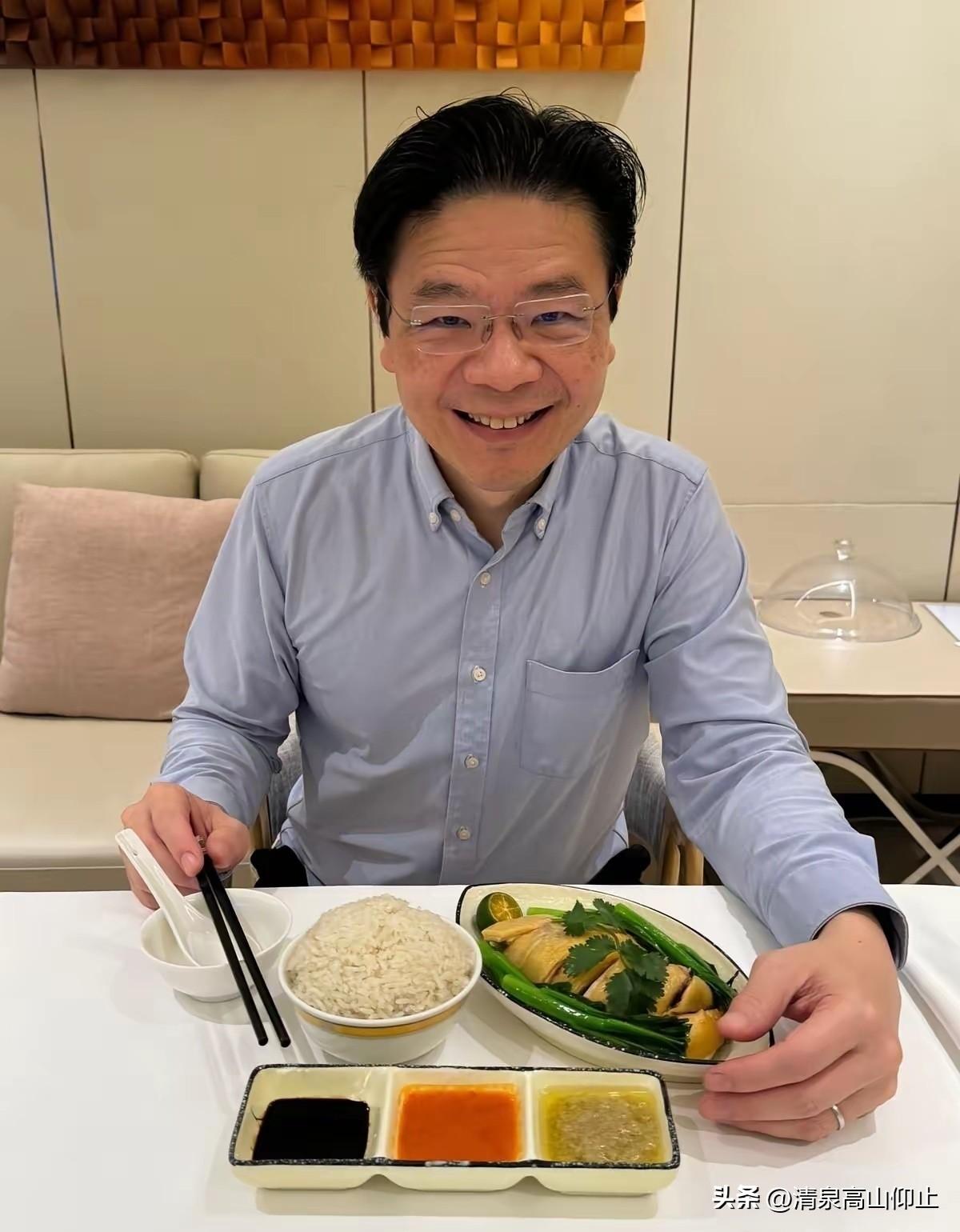 黄循财：文昌鸡饭真好吃！

接棒李显龙后，新加坡总理黄循财上任还不到一年，已经第