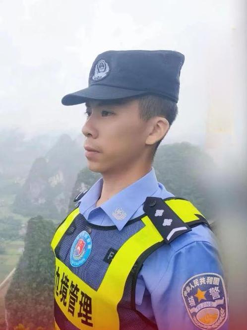 “这辈子错过了当兵，绝不能再错过当辅警！”
当辅警与当兵一样，也许都不会成为自己
