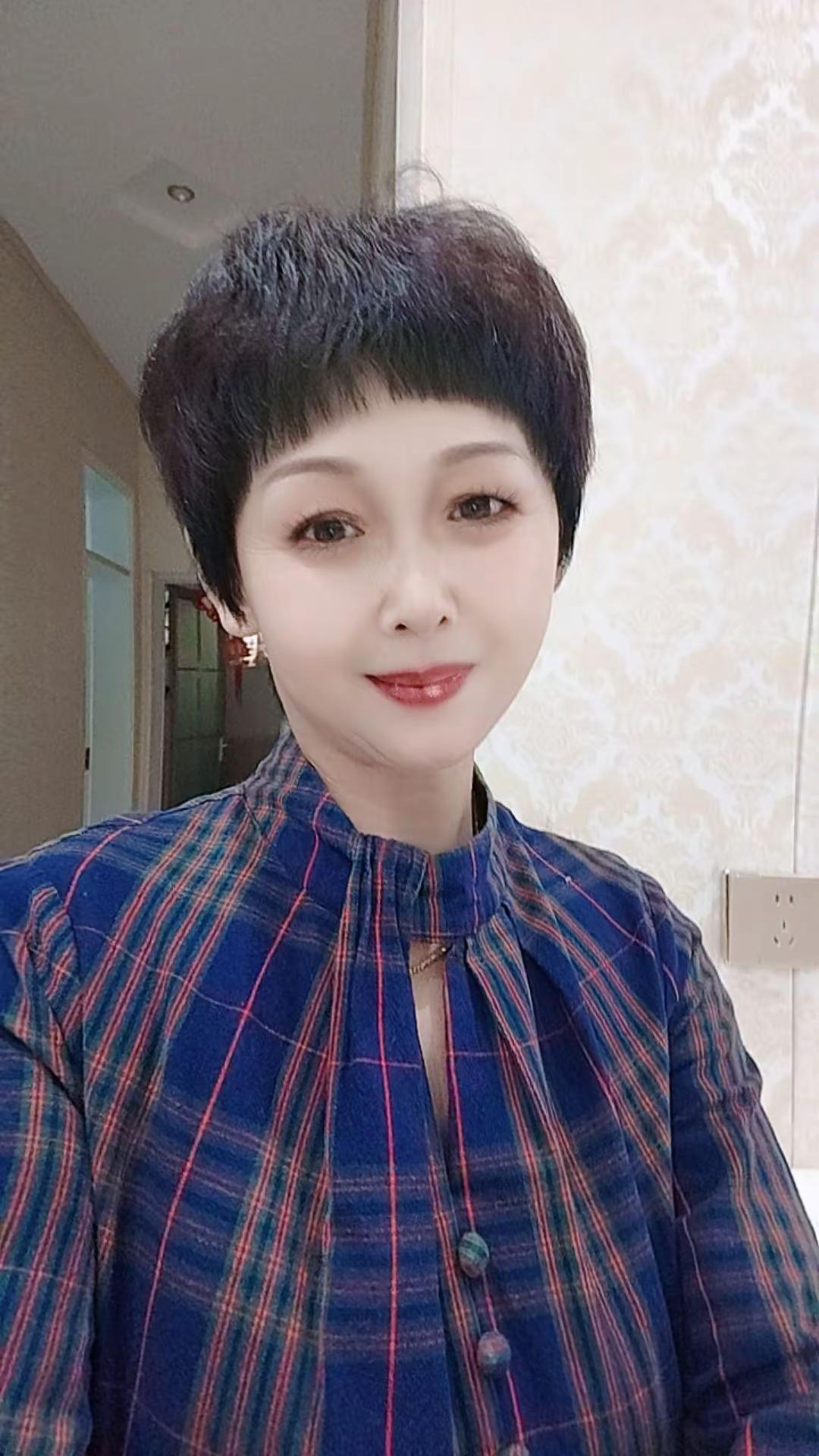 短头发的我不优秀但我善良😄