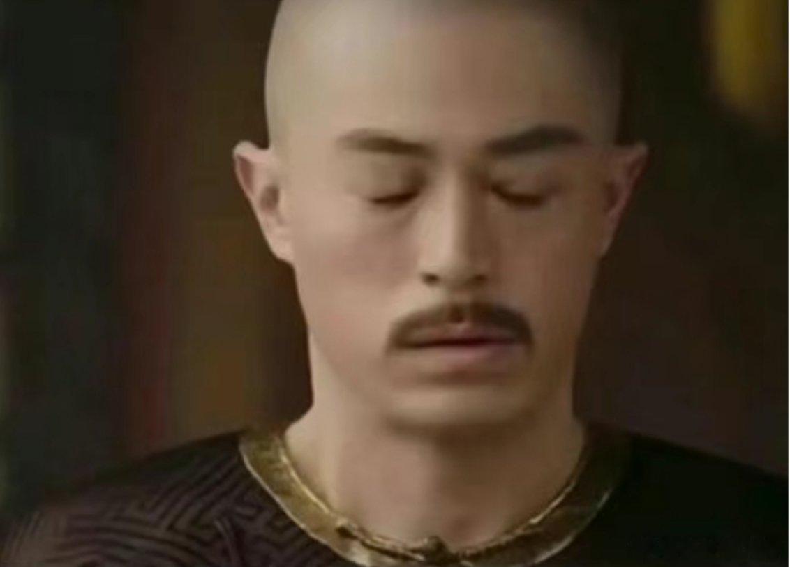 和谁一模一样。我每天上网十秒没不骂人一定是因为没刷到楼的视频 