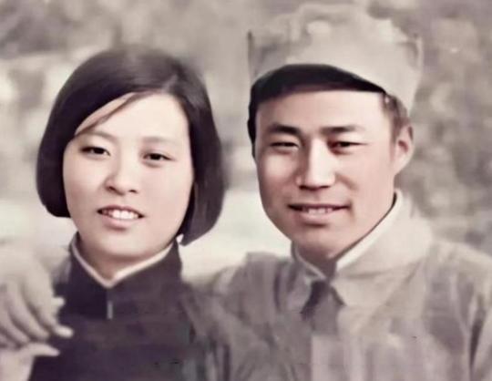 1978年，王近山在弥留之际，叮嘱身边的儿女说：“我一辈子都不会原谅你们的母亲，