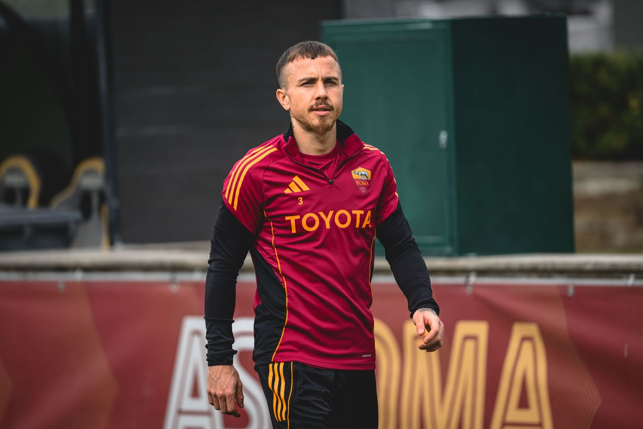 今天训练似乎增加了新项目……好像网式足球 