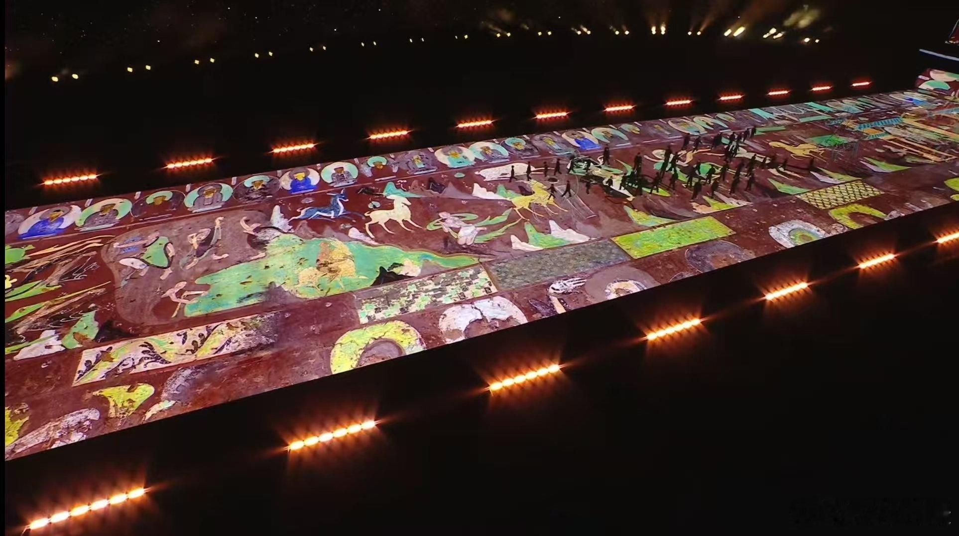 张艺兴演唱会与敦煌梦幻联动  张艺兴演唱会玩出花啦！与敦煌梦幻联动，视听盛宴不说