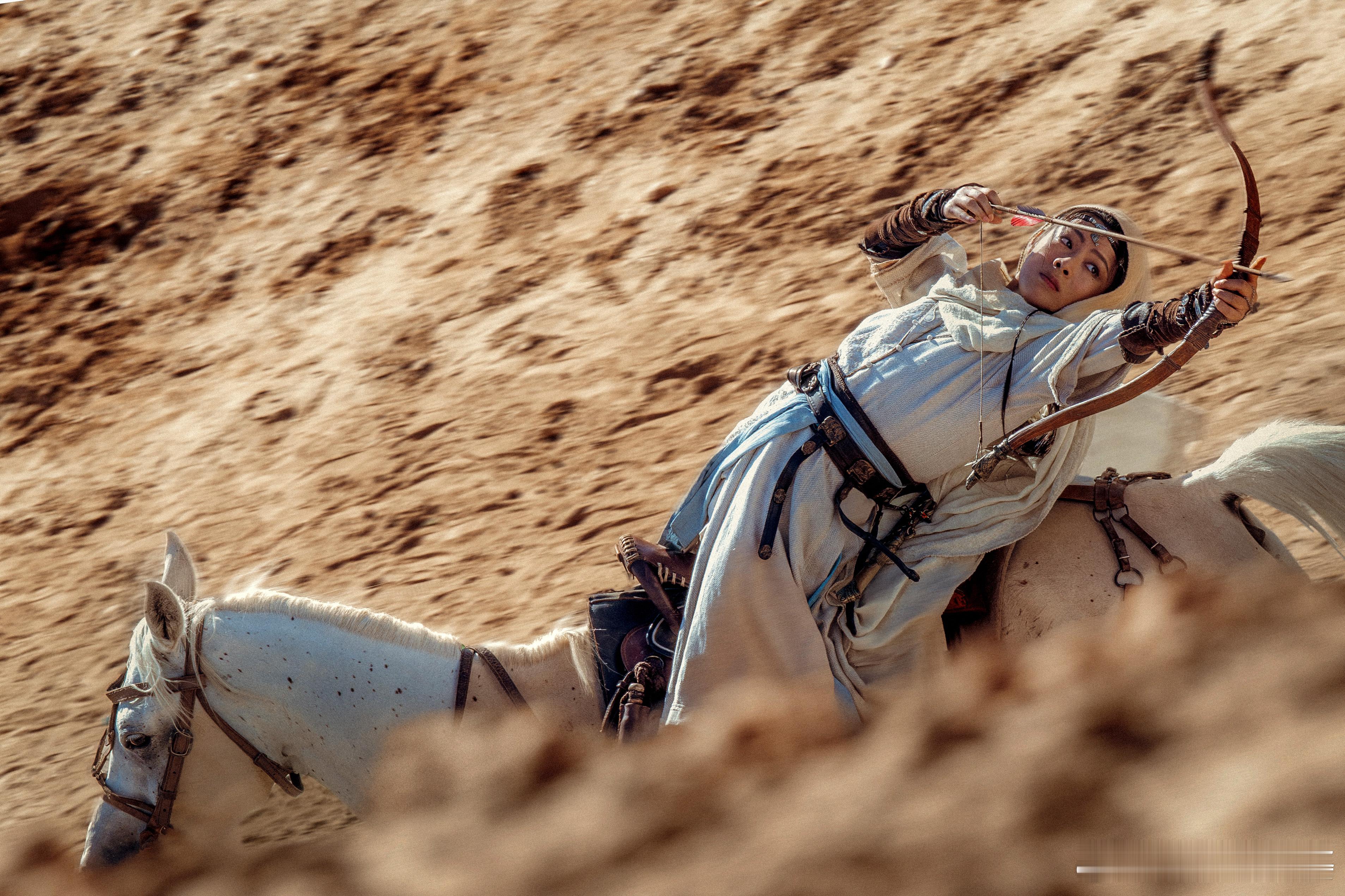 被镖人里的姐姐们钓成翘嘴一出场就自带气场，一动一静全是侠气！这样又酷又飒的姐姐谁