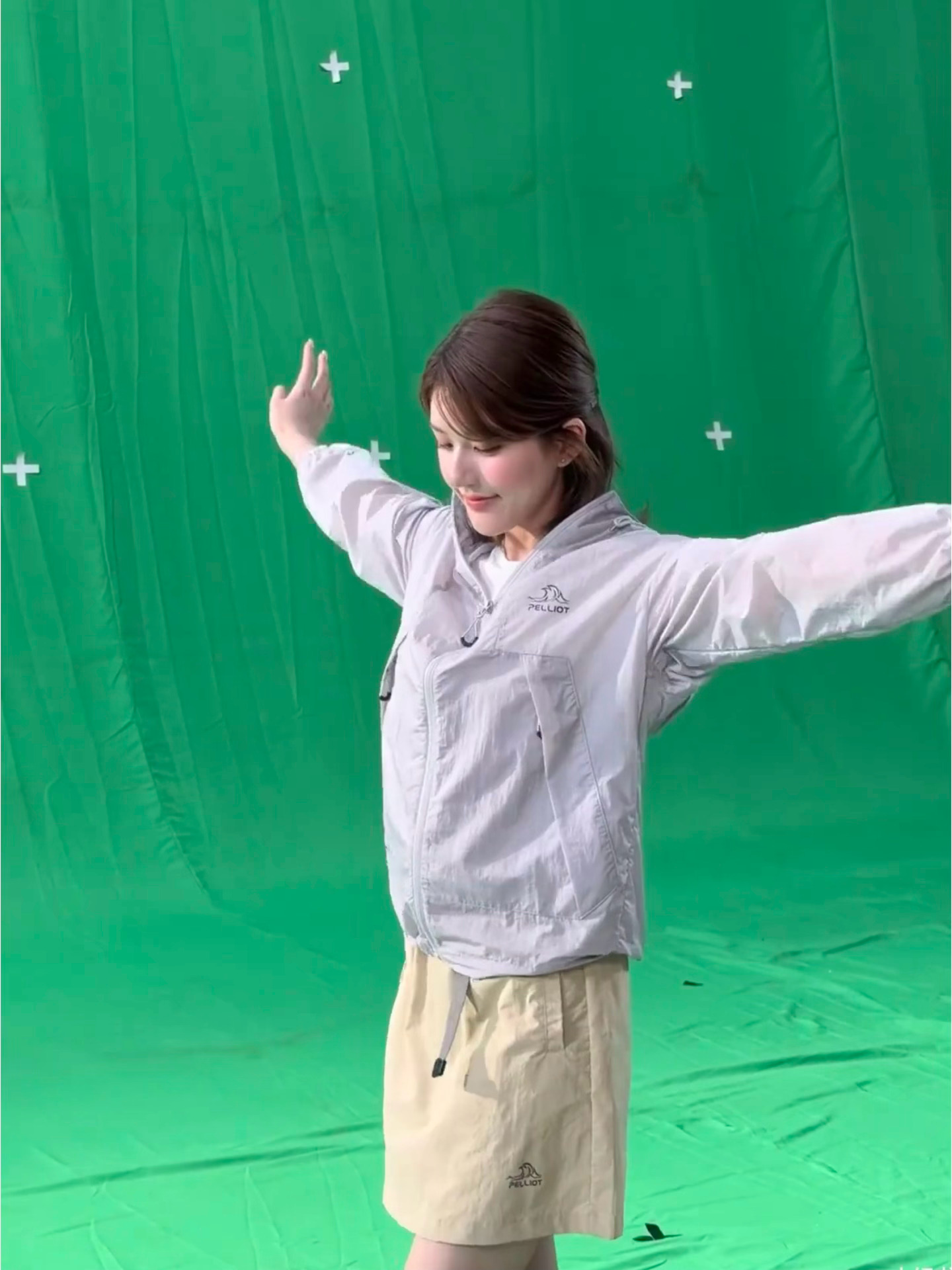 露思live动图的神，这几张好萌…每个角度都出片的一张脸 