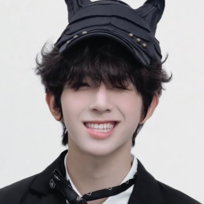 小猫🐈⬛🥺 