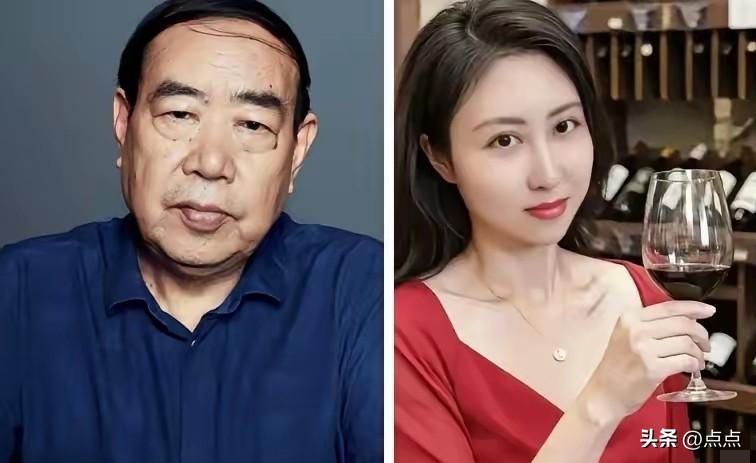 贾平凹的两个女儿，走出了截然不同的人生道路，境遇反差格外鲜明。
 
长女贾浅浅自