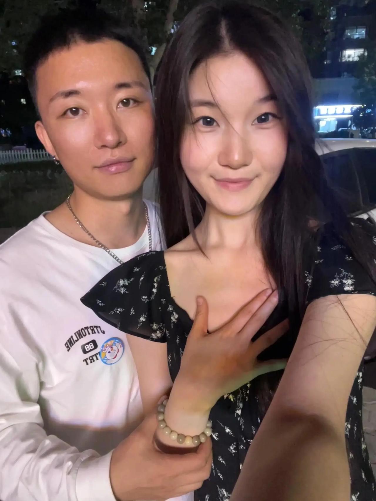 给我女朋友打个分吧
她171 我168 净身高