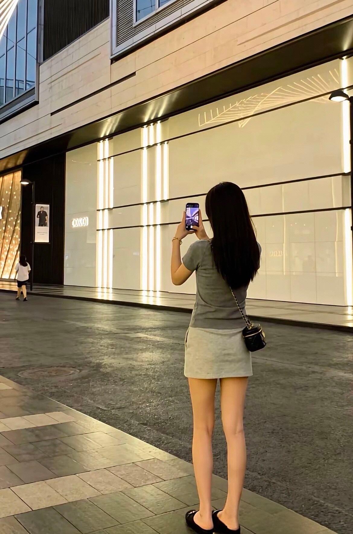 小姐姐在拍什么？