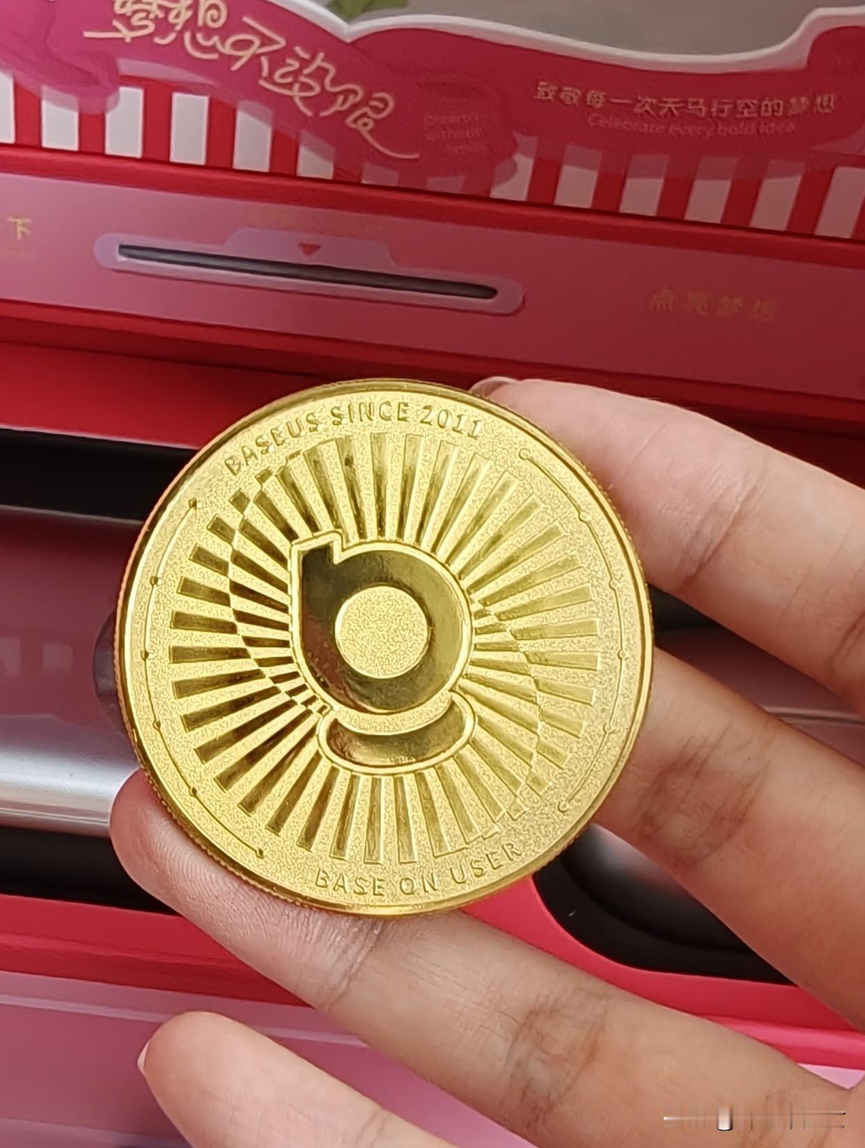 收到了「倍思2026新春梦想礼盒」啦，看得出包装上是花了心思的，一打开就是旋转木