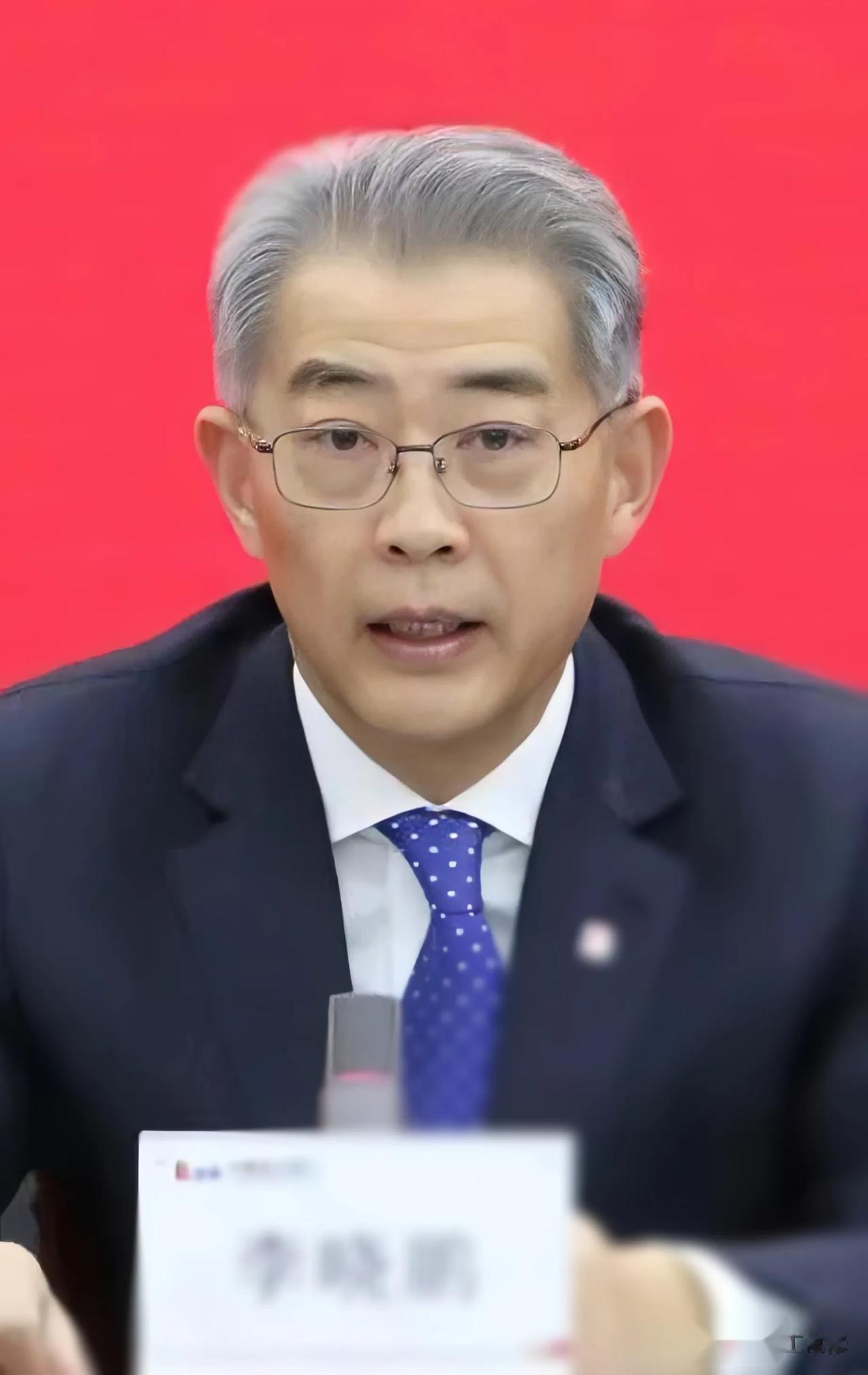 这几天，金融行业的银行行长们，很多都在瑟瑟发抖！

新华社10月9日消息:

光