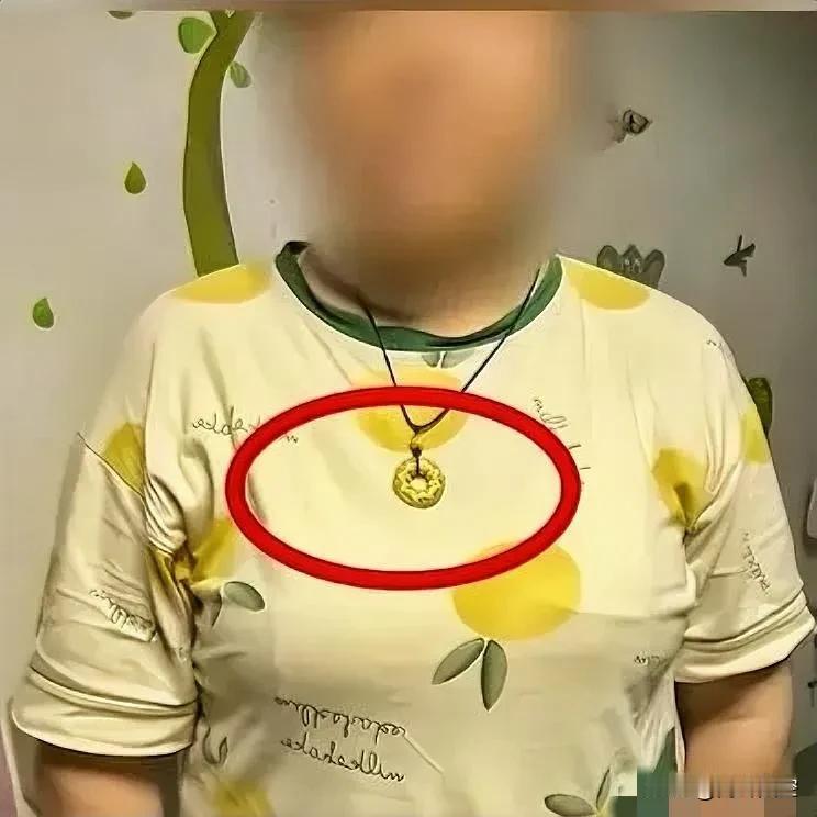 太离谱了！最近湖南一产妇王女士家丢了5件金首饰，价值约10万元，本以为找不回来了