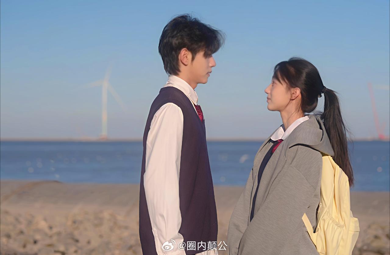 刘轩丞和筠jun合拍太有氛围感了，希望能够再次合作！ ​​​