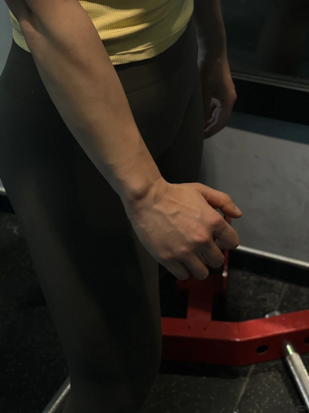 朋友说 你这哪像女孩子的手哦!!