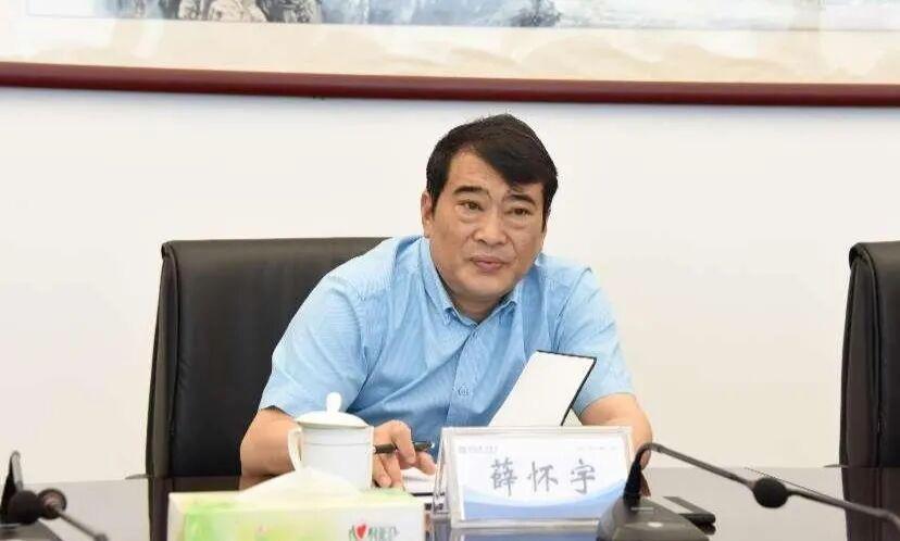 国家反腐之风刮到了河南

金融国企一把手落马，薛怀宇被查敲响担保行业廉洁警钟
 