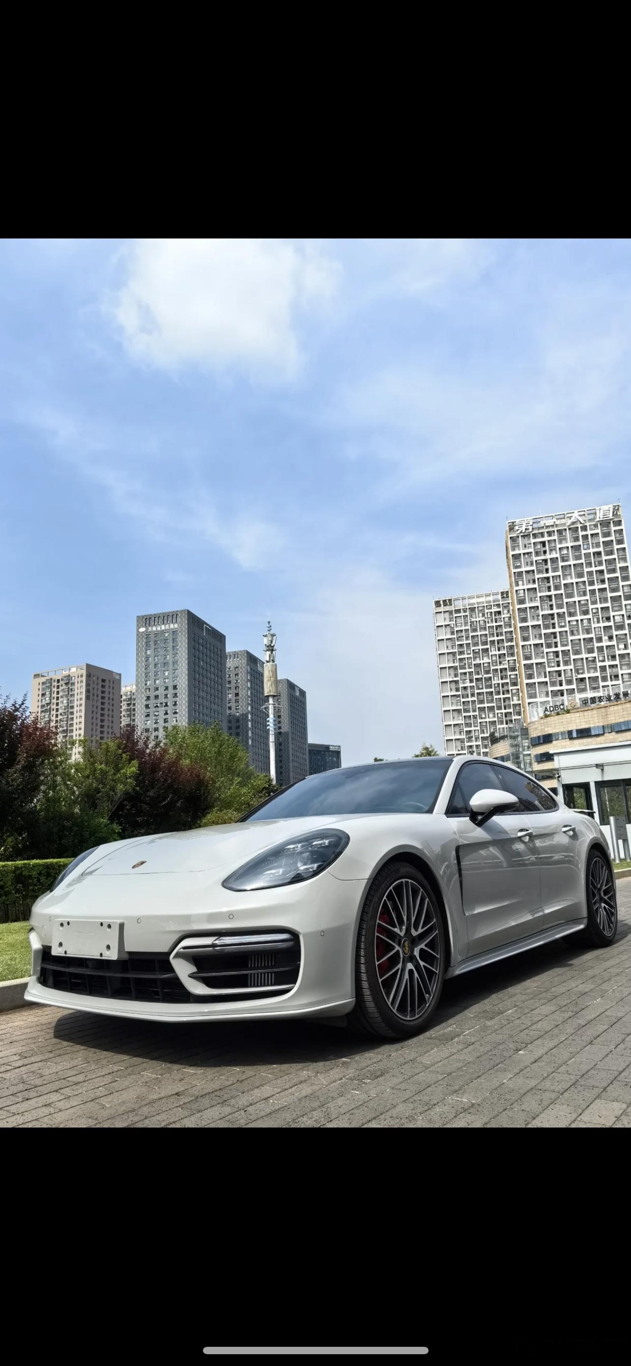 22年上牌行驶2万公里哑灰Panamera GTS 价格152.8万 ​​​