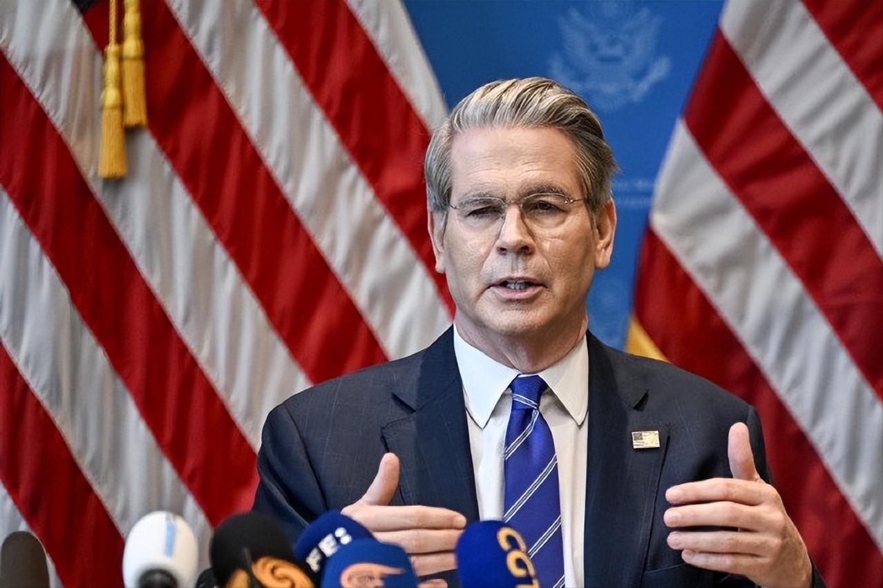 重磅！美国财长贝森特向外界宣称，针对中国出口美国商品原定于11月1日生效加征10