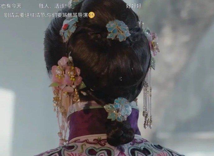 胡杏儿这头饰裹了塑料膜？那么保护，应该是真货了。。。 ​​​