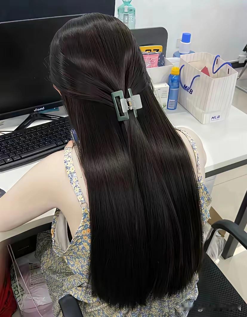 新来的同事，头发真好看