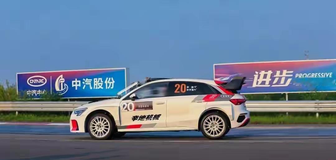 这下盐城出名了

不仅江苏，全国人民都知道了

谁能想到，飞驰人生3的各种极限操