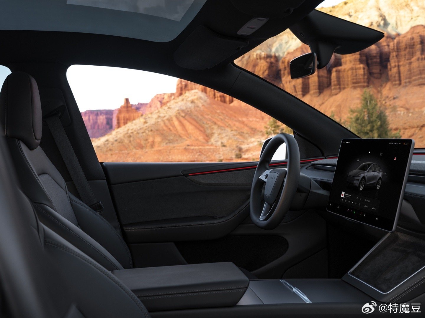 喜欢黑色顶棚还是浅色顶棚？我喜欢黑色的特斯拉