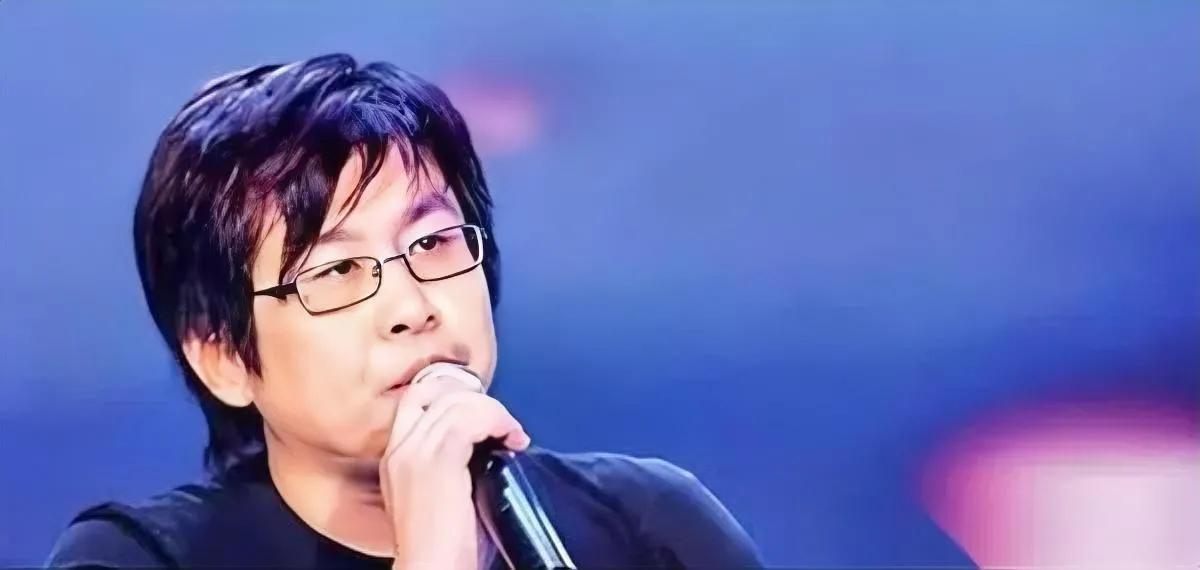 郑智化登机闹乌龙？

监控曝光后风向全转

咱先说郑智化这事儿，他气头上说"连滚