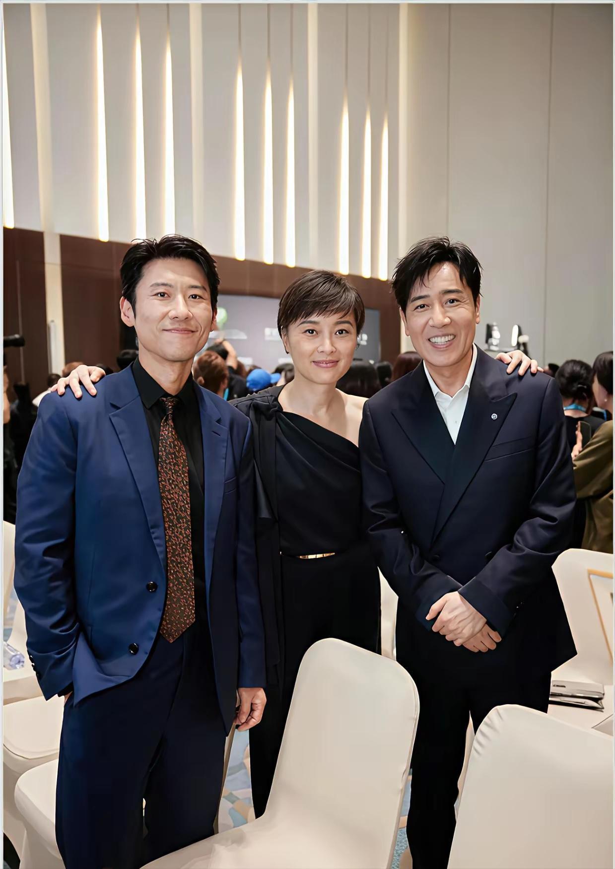 说到吴越、于和伟、王晓这三个人凑一块，相信很多人第一反应就是：这组合太新鲜了，往