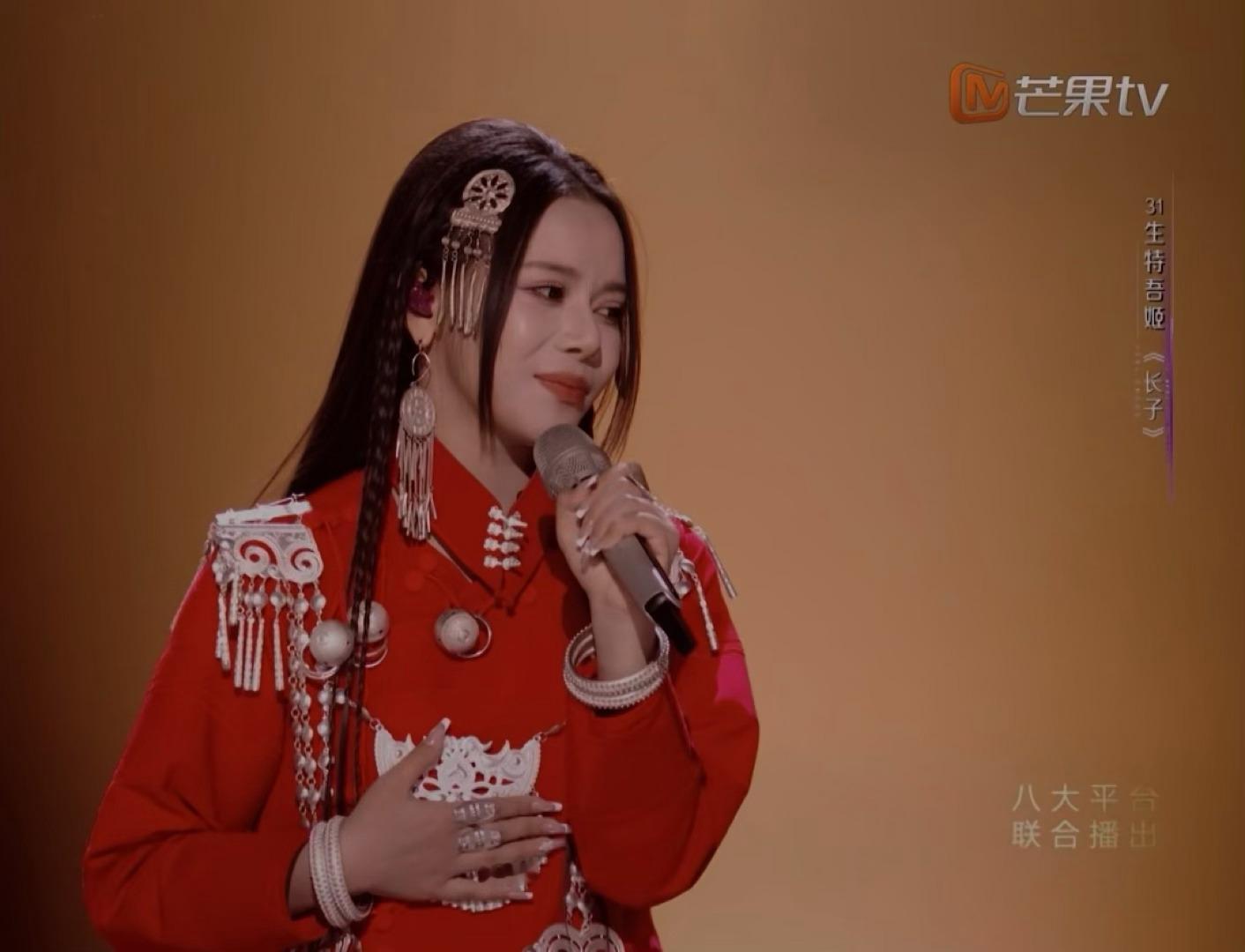 生特吾姬声鸣远扬 等我小了我也要和姐姐这样拉手手