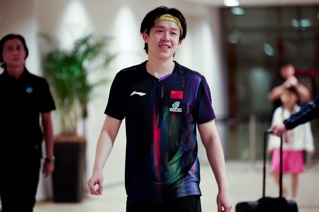 王楚钦对自己的要求非常严格！在3-1击败林德，杀进新加坡大满贯八强之后，王楚钦接