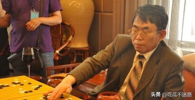 看了聂卫平的经历，
想起我那个做肿瘤科医生的表哥说过几句话。他仔细看了聂老的病例