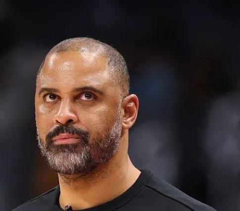 好烂！火箭本赛季关键时刻数据：

战绩：14胜16负（联盟第20）
每回合平均得