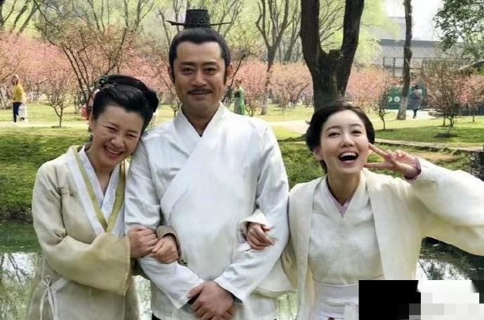 难怪盛宏这么宠爱林小娘，这长相，真是好看 ​​​