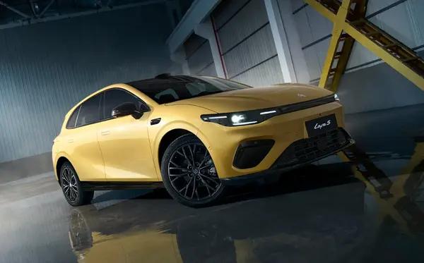 2025年，谁着急买车谁就是妥妥的大韭菜！今年买车一定要记住两点:
1，合资燃油