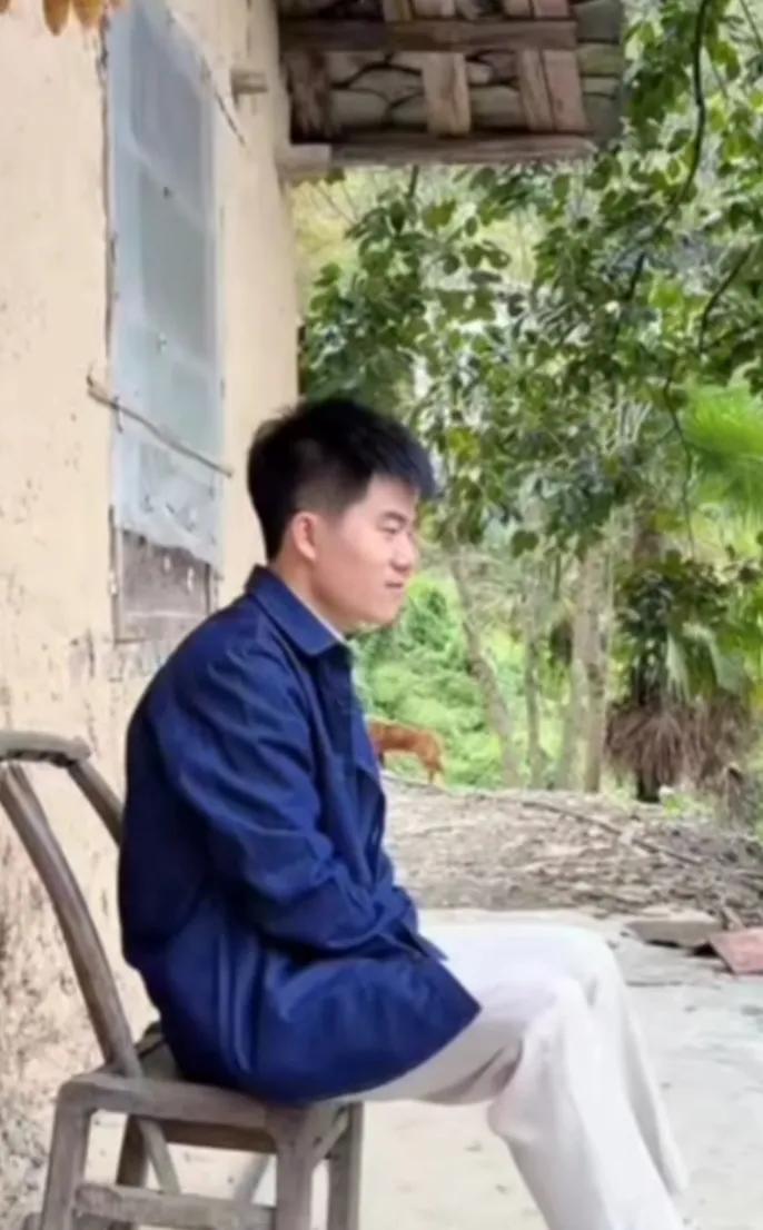 与辉同行昨日销售突破3000万+
涨粉7000+
太稳了而且还是高水平的稳健
1