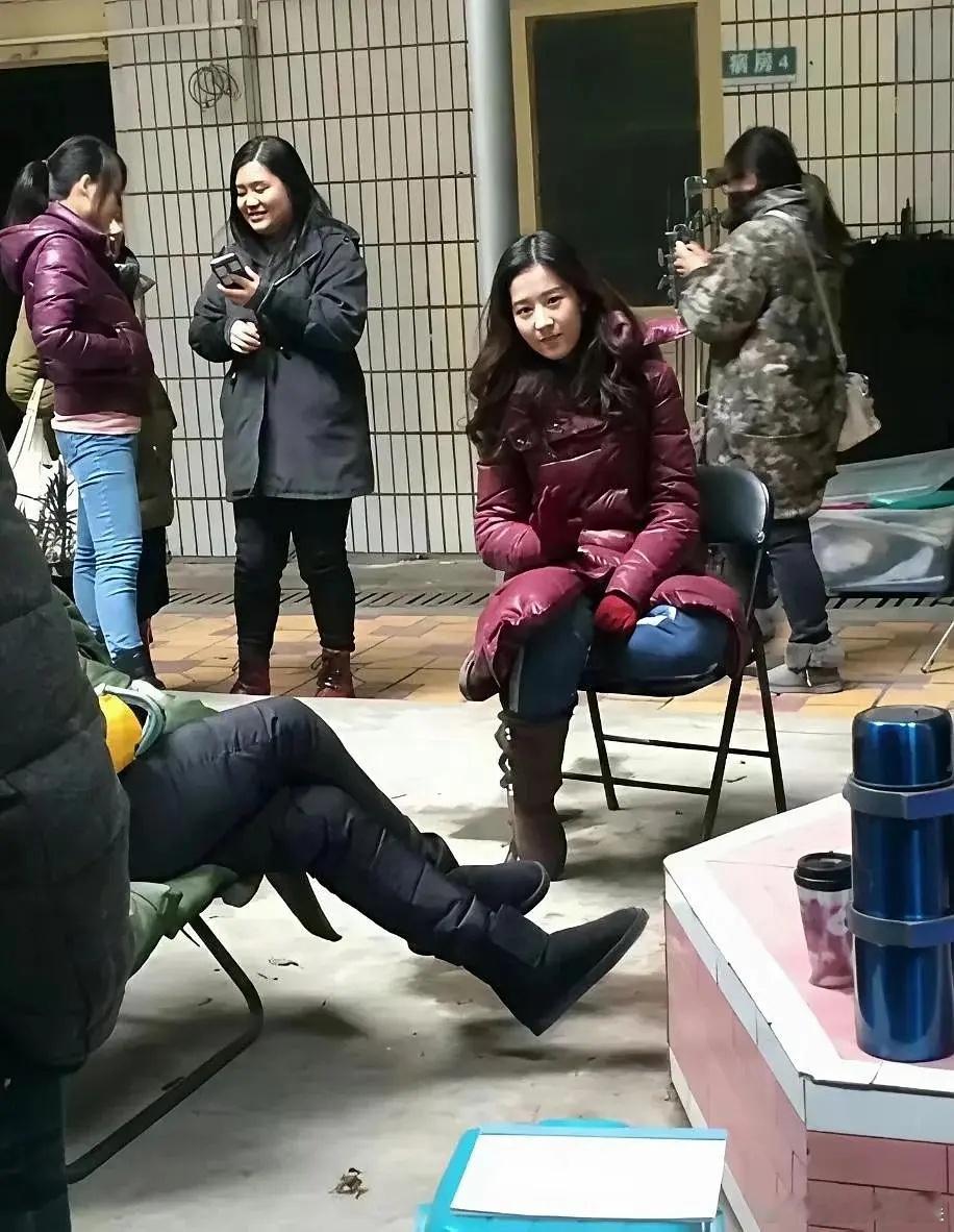 一位女明星多年前的照片 