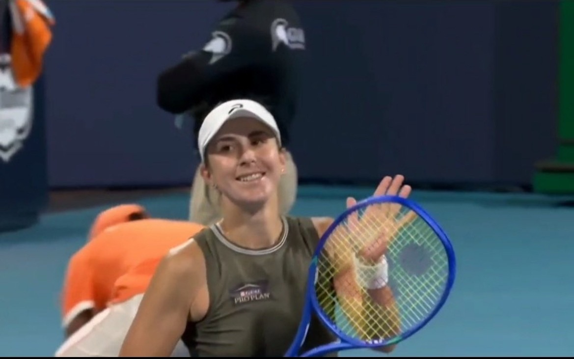 网球talking大会 本西奇 6-2 6-2 击败阿曼达·阿尼西莫娃，自202