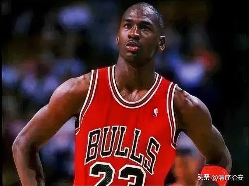 从乔丹、詹姆斯、科比、库里四位超巨的出现，联盟的防守逻辑发生了哪些变化？

篮球