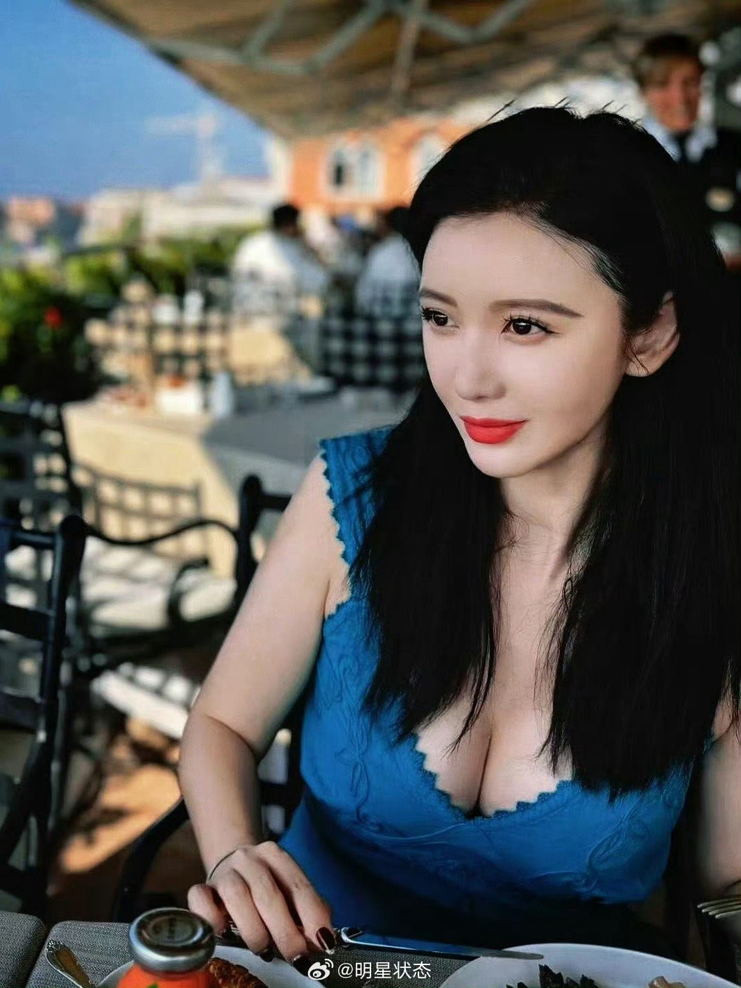 张萌是年纪越大身材越大啊 ​​​