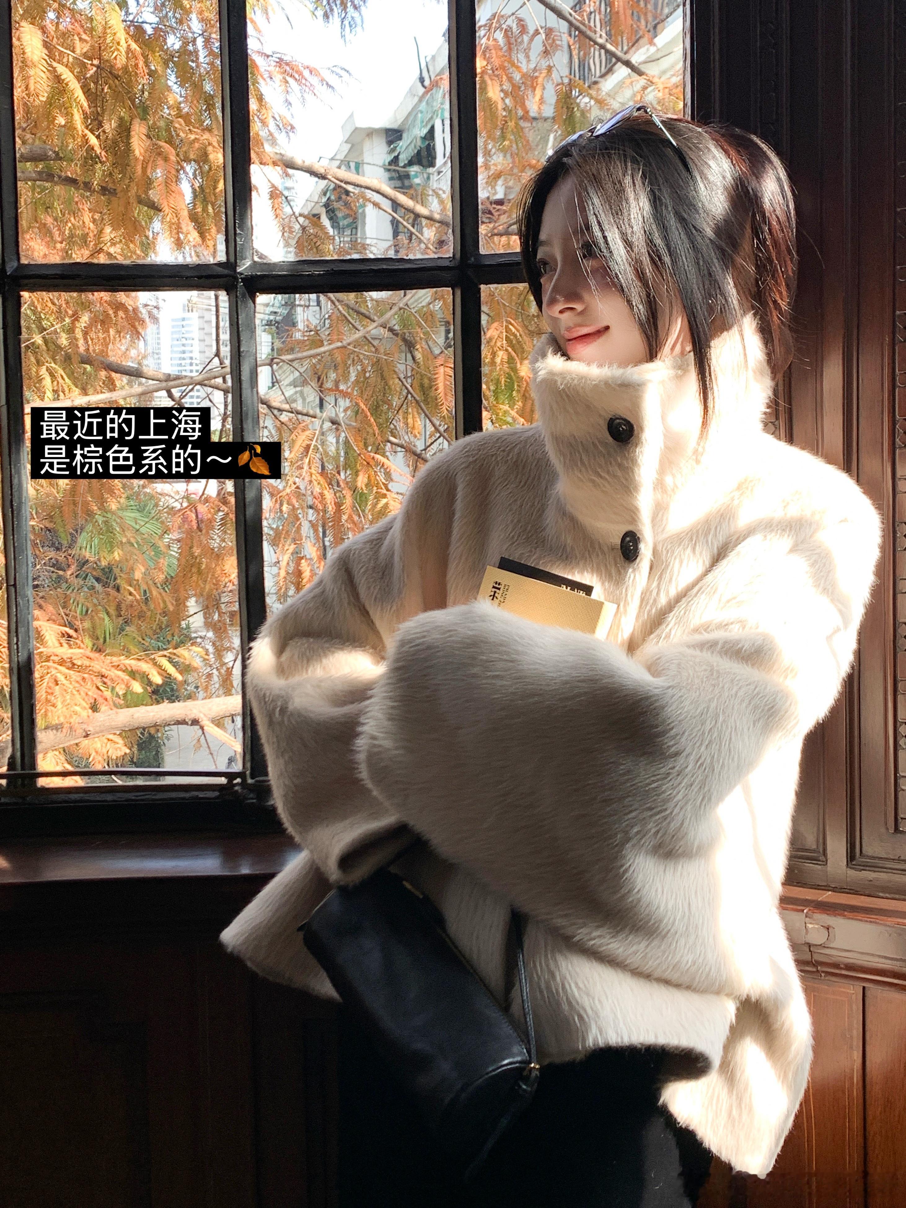 穿越世纪的古董老宅和窗外的“冬天”完美融合太美了！想到了之前LA去的蜀葵之家！忍