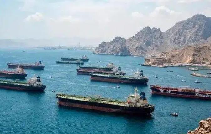 伊朗黑名单加到77艘船，科威特和沙特的油轮在列

【Seatrade Marit