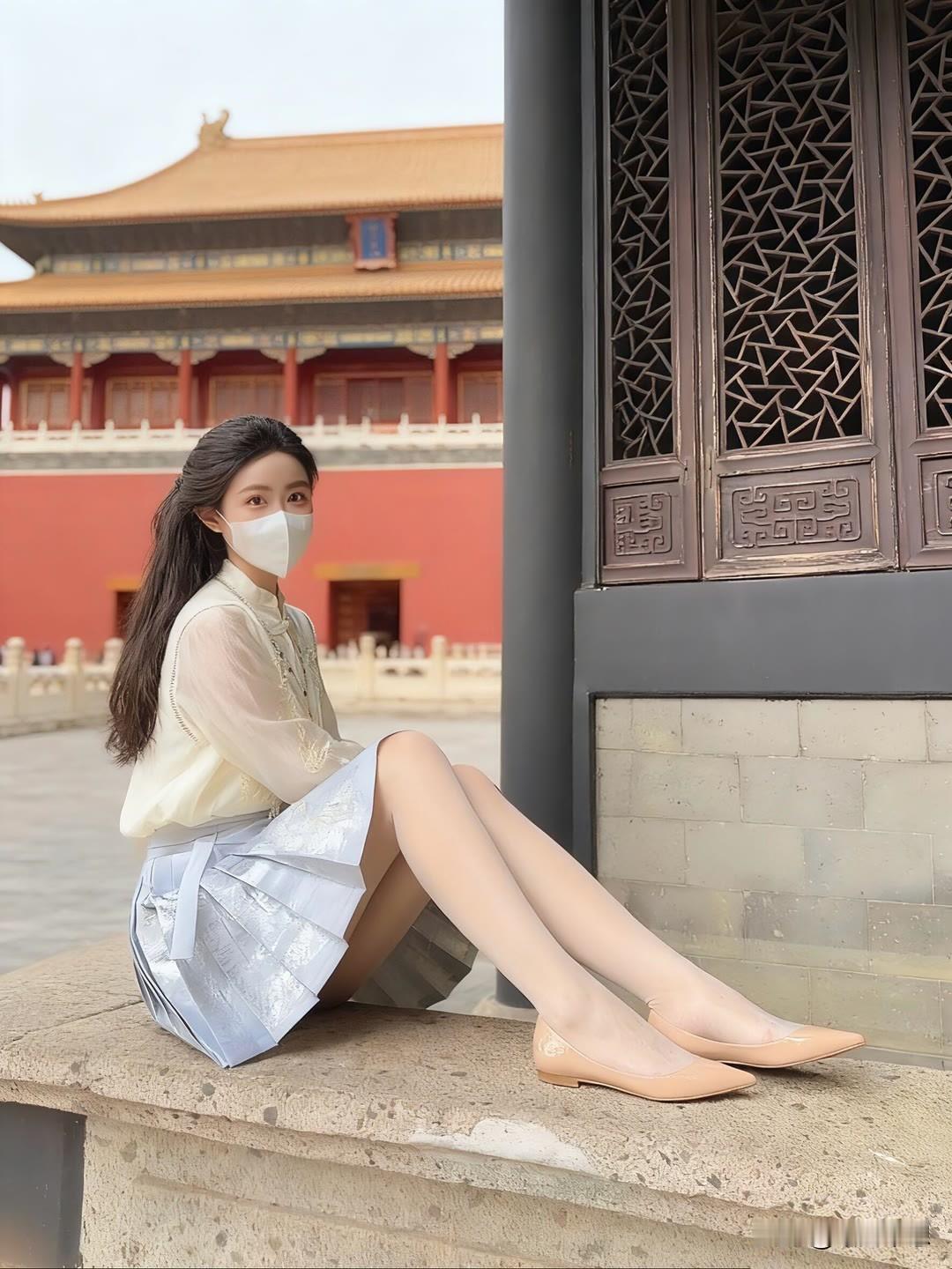 晒晒少女靓影在故宫红墙留下的照片