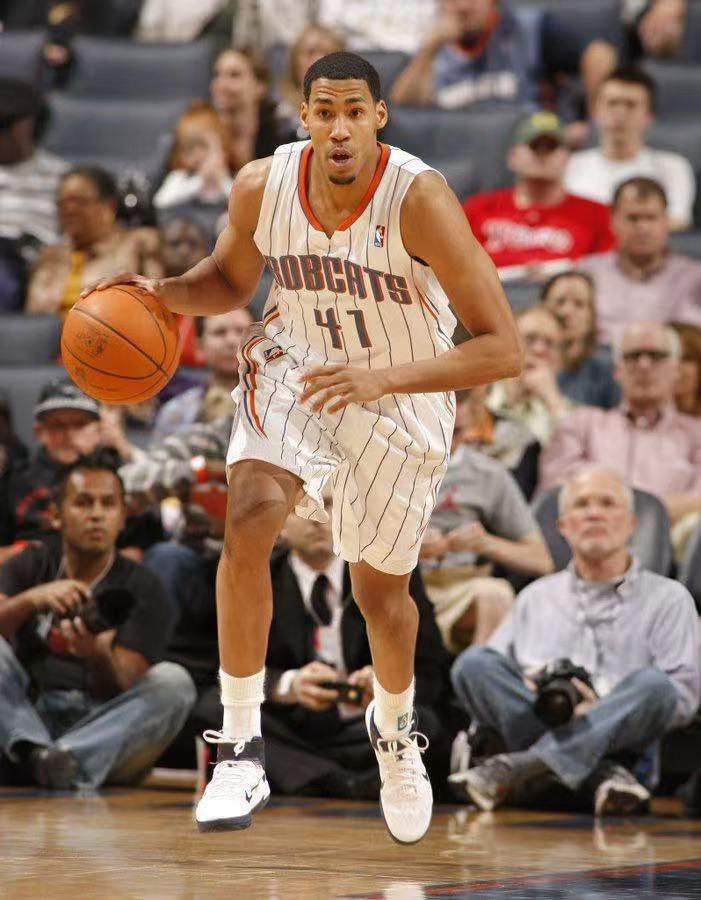 在NBA，有一种成功是坦普尔式成功。
今年自由市场开启一个多月了，还有不少自由球