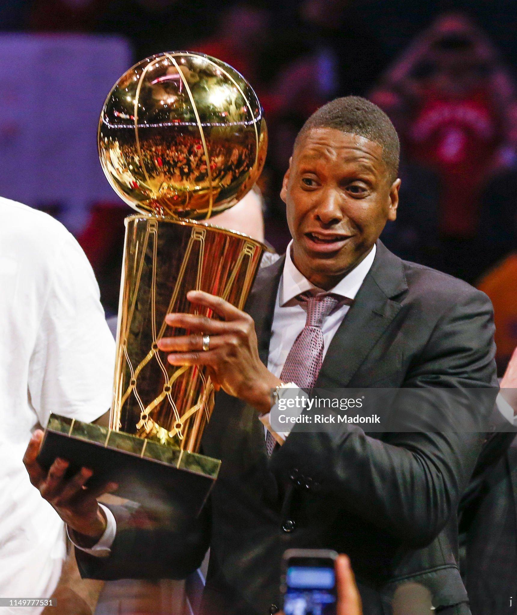MFFL 乌杰里当年交易得到伦纳德，使得猛龙夺取队史第一座总冠军。专业人士，从球