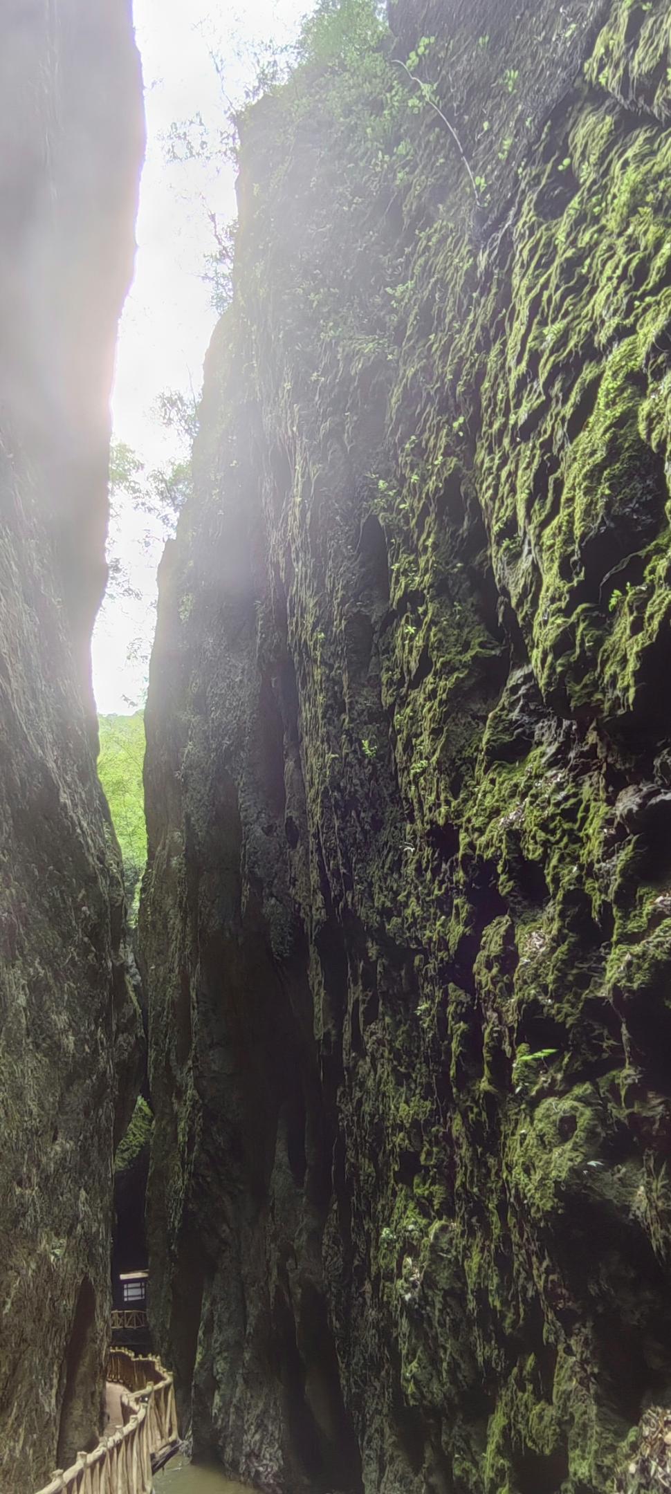 头条创作训练营 参加头条创作训练营第一周，感觉像走进了一条“古道”。“岩壁青苔深