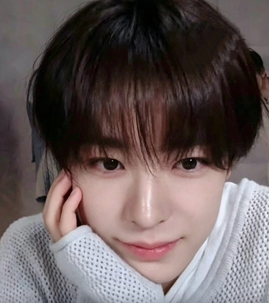 就这样看着你(ᐡ⦁⩊⦁⸝⸝ᐡ )₊୭ 