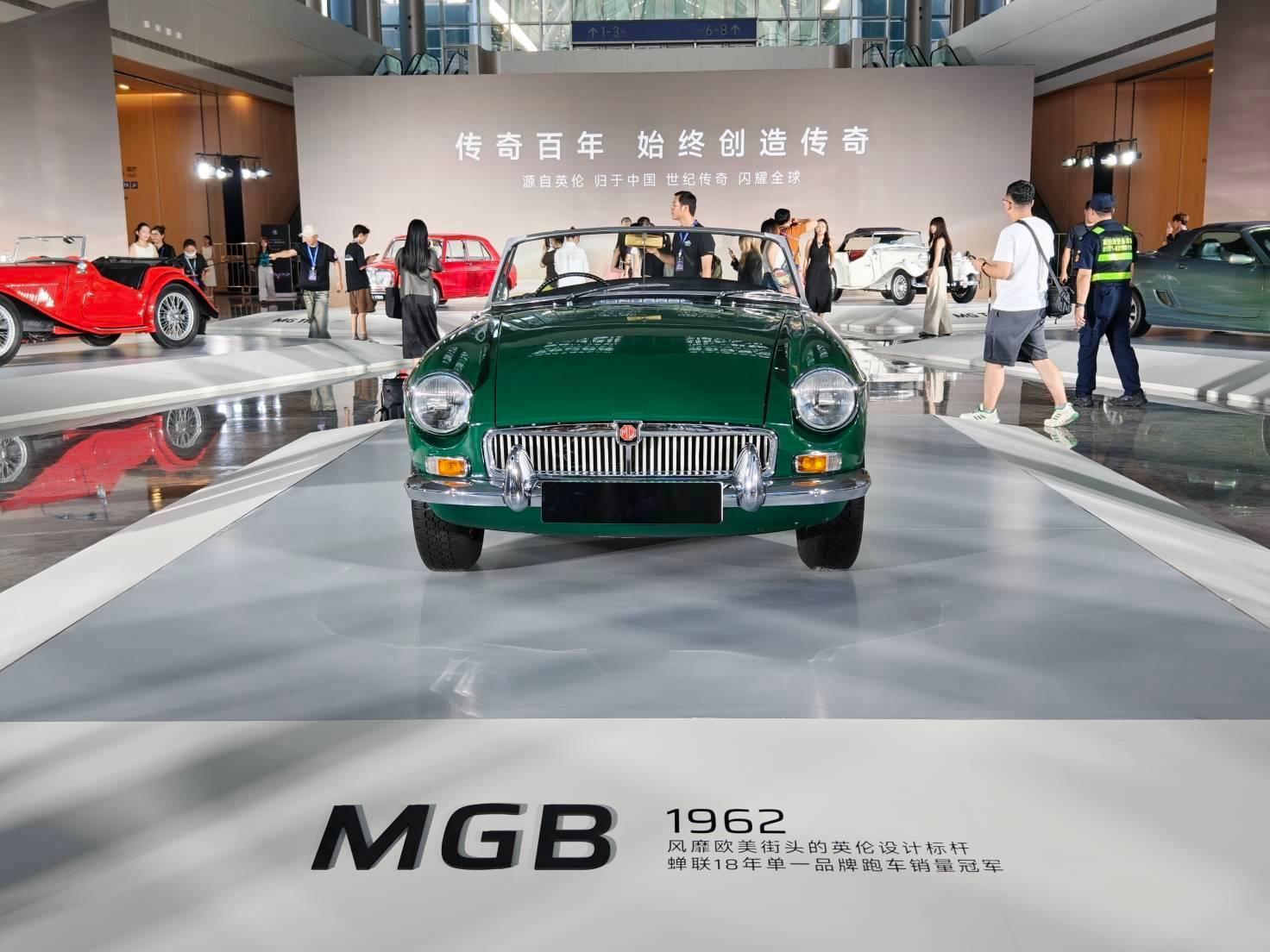 MG07今天发布。他们展示了自己的发展史，能自信摆上台的车，都是有故事的。 